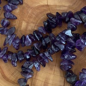 Strand of amethyst chips for a crafter. No clasp.
